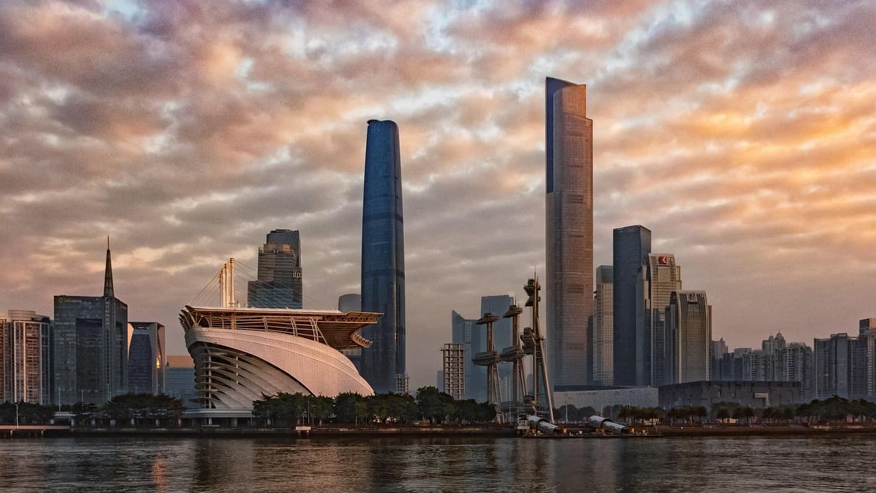 服飾批貨去廣州還是上海?兩地批發市場完整比較